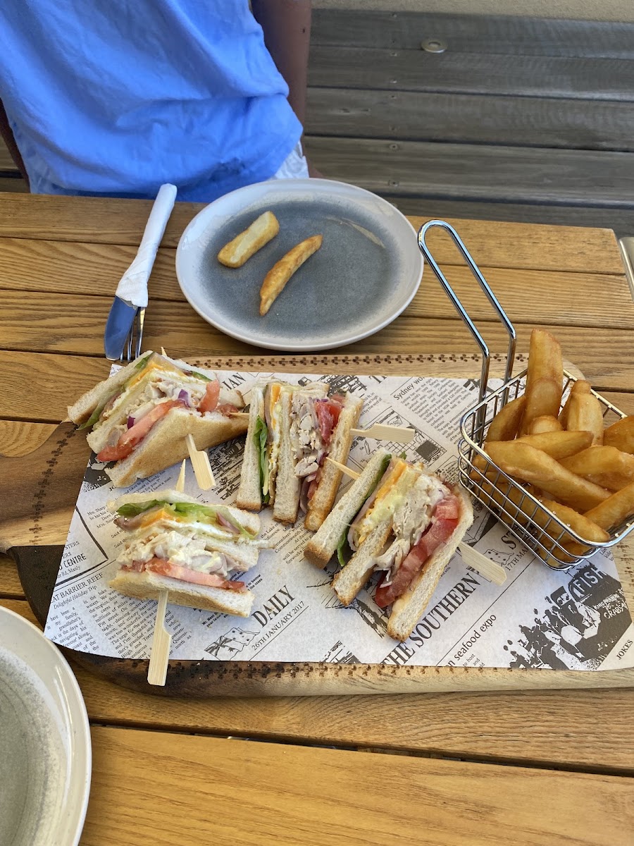 MOBI CAFÉ key office Photo 4