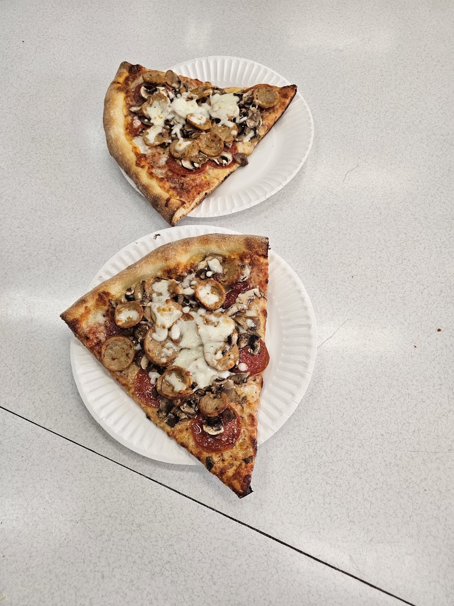 Pizza Zone Photo 5