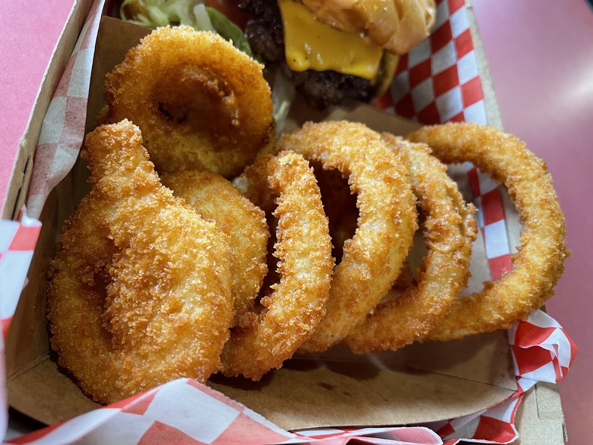 Betty's Burgers Honolulu Photo 5