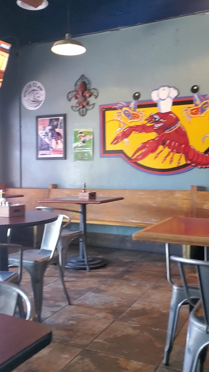 Crawdaddy's Bar and Grill Photo 2