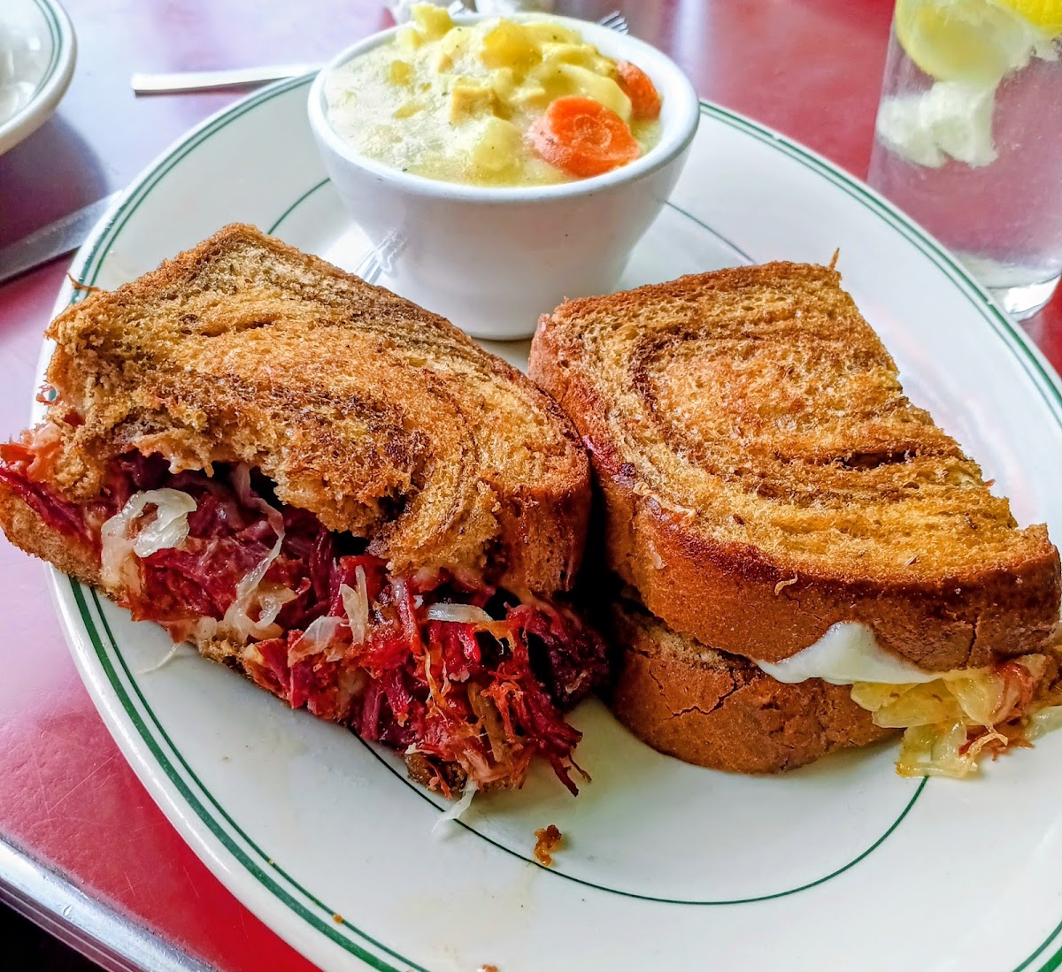 Hogan's Cafe Deluxe Photo 3
