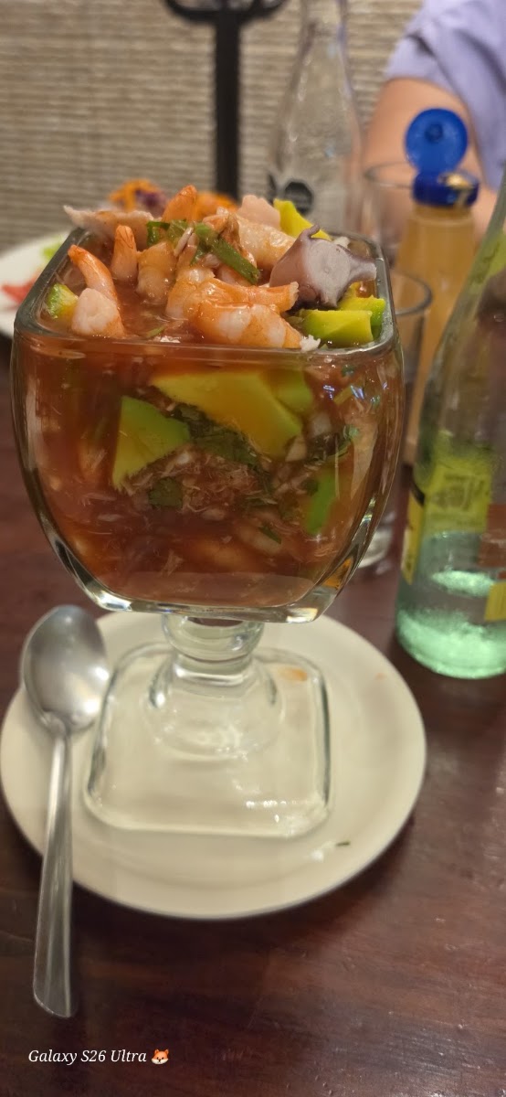 LA BAMBA MARISCOS S A DE C V Photo 1