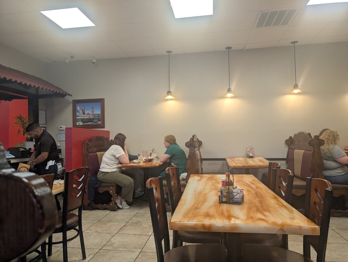 La Ruleta Mexican Restaurant Photo 3