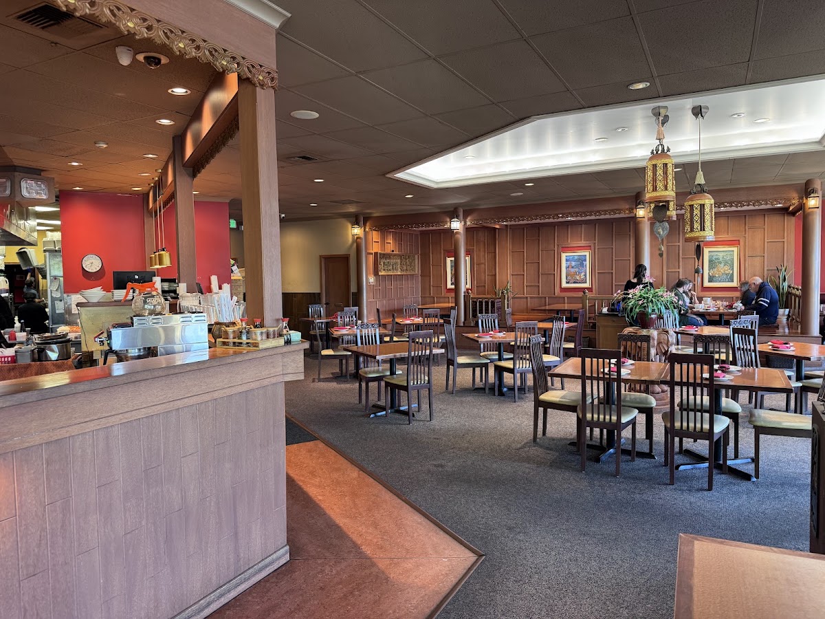 Busara Thai Cuisine Photo 3
