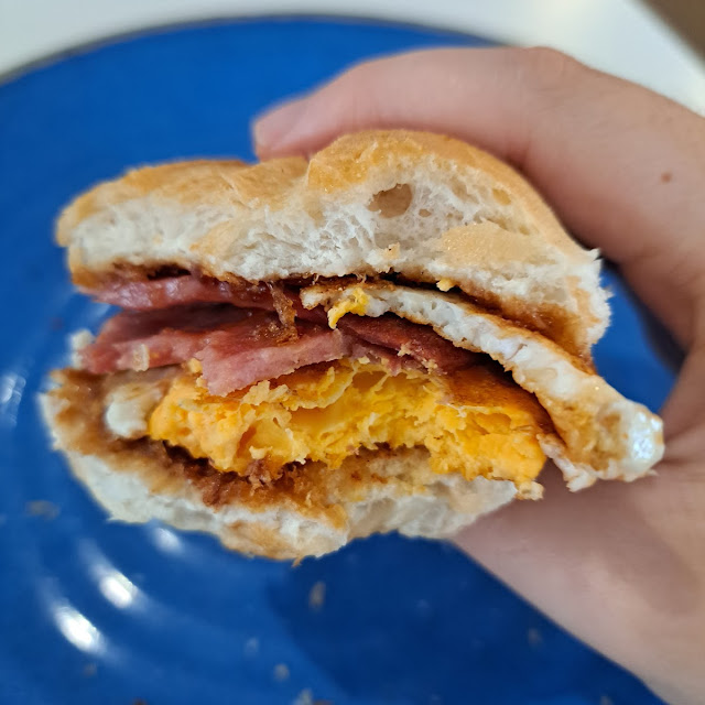 Bacon & Egg Roll