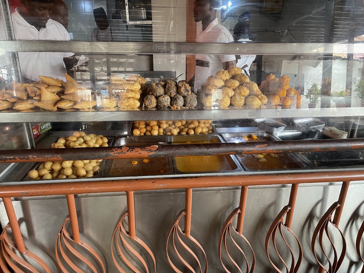 Lukmaan Swahili Restaurant Photo 4