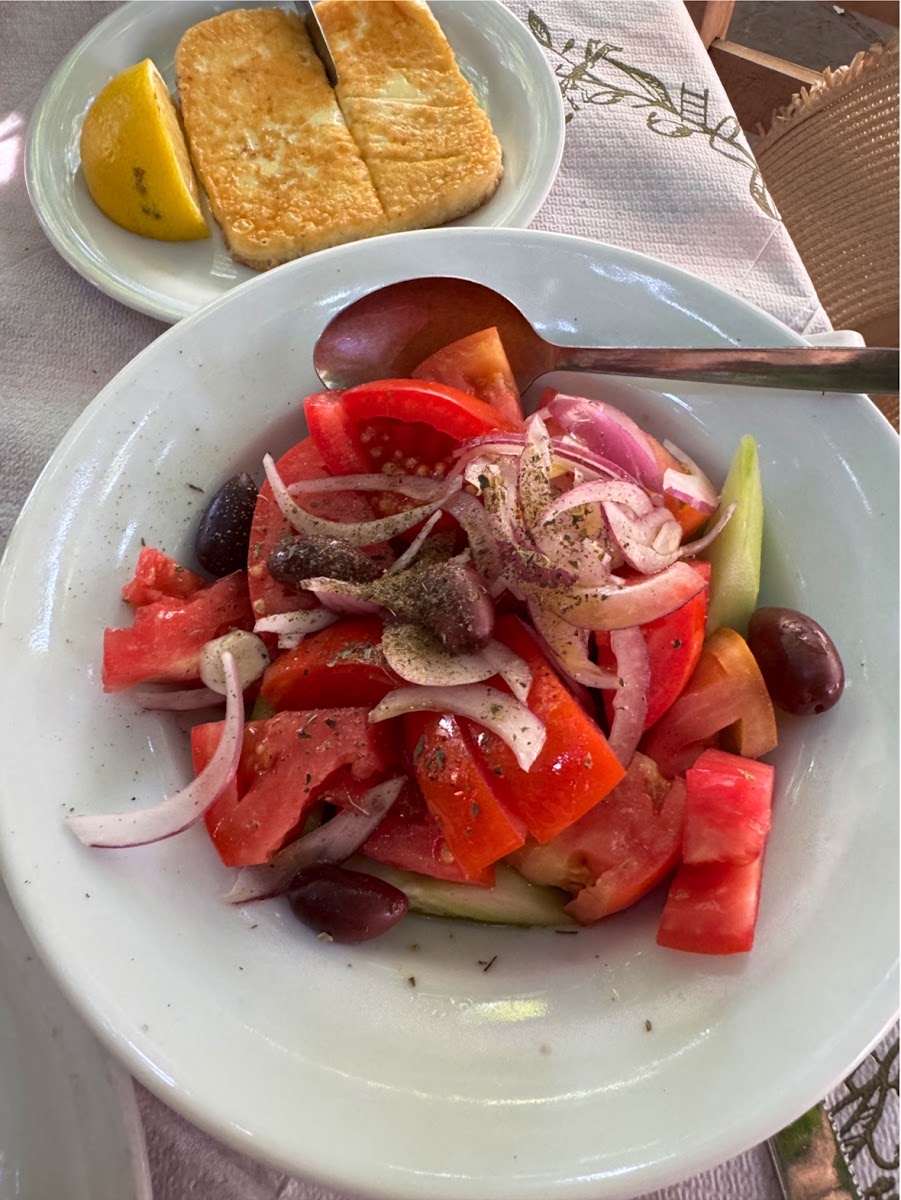 Platanos Taverna Photo 2