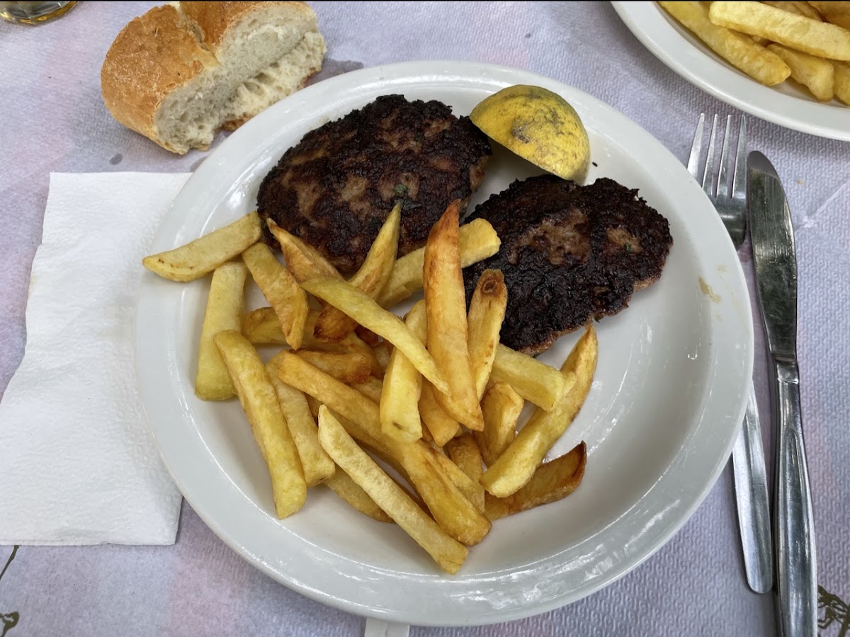 Platanos Taverna Photo 6