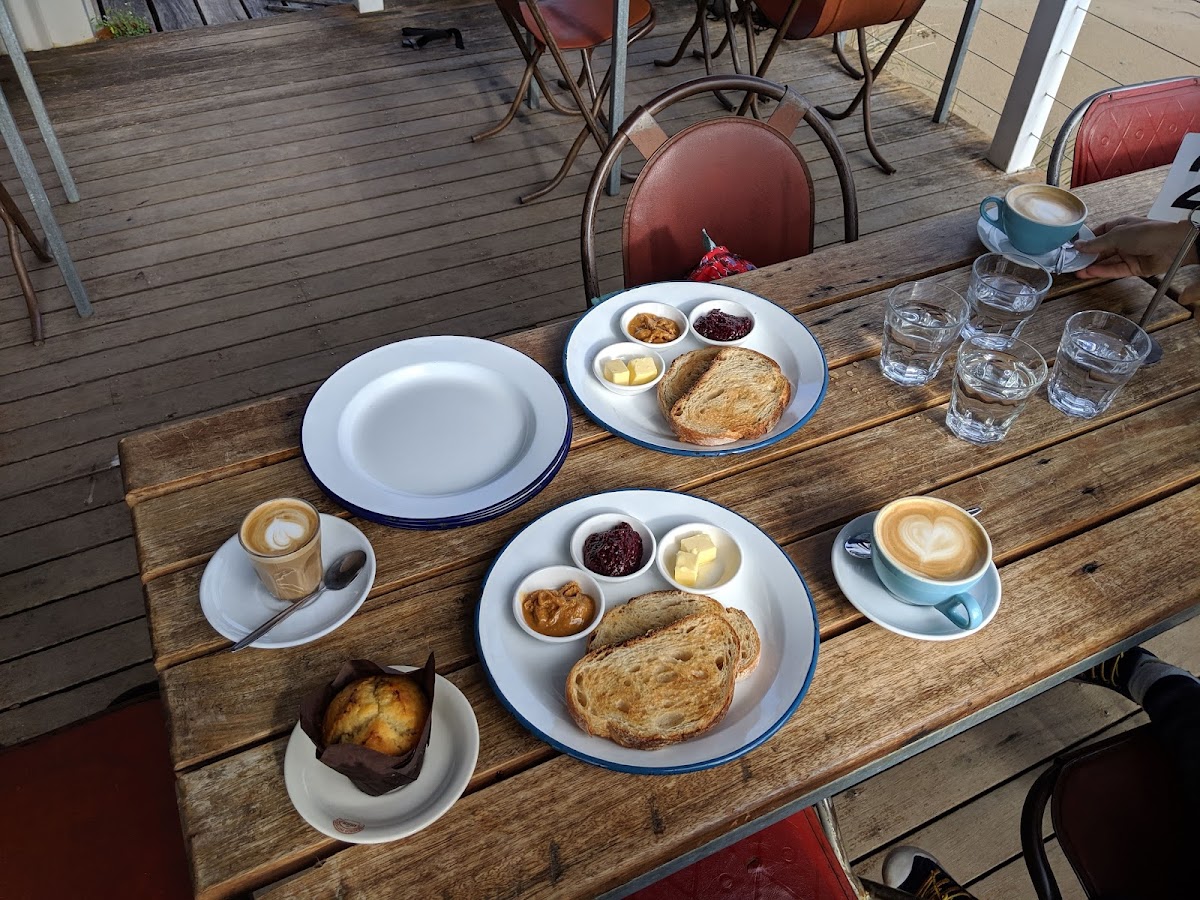 Swingbridge Cafe Photo 3