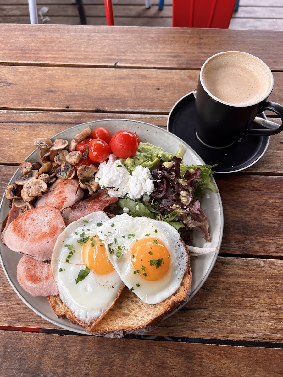 Swingbridge Cafe Photo 4