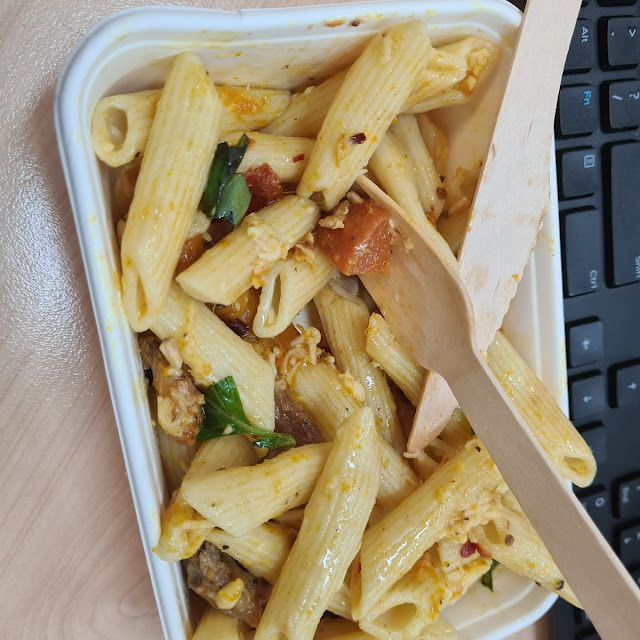 Chicken and Sun Dried Tomatoes Pasta