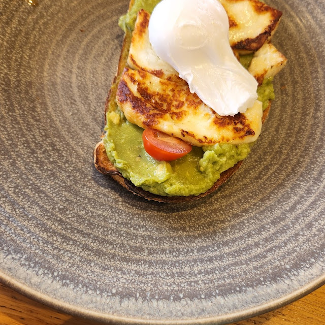 Haloumi and Avocado