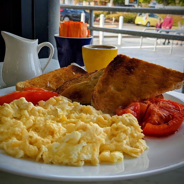 Scrambled Eggs Toast Tomato