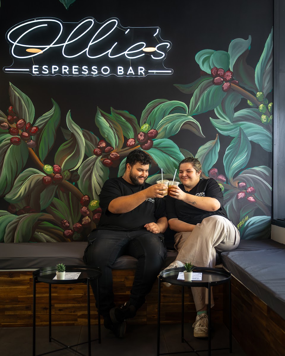 OLLIES ESPRESSO BAR Photo 1