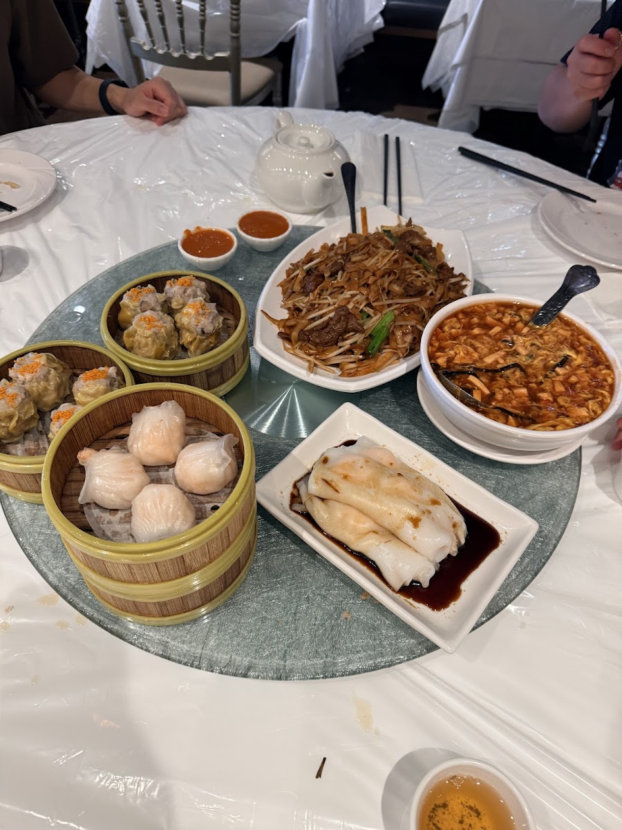 Rol San Restaurant Photo 1
