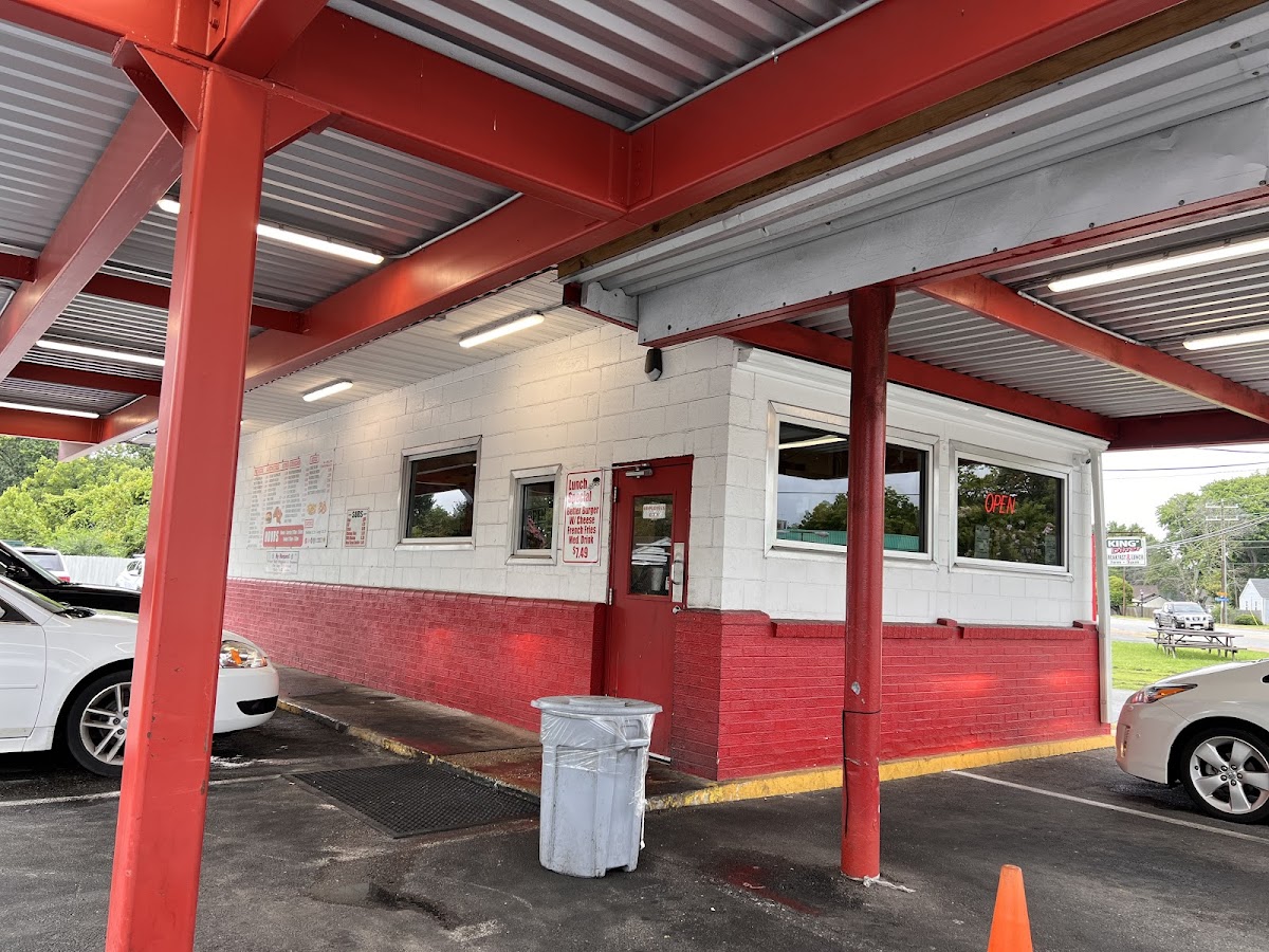 Smitty's Better Burger Photo 1