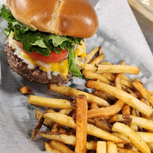 Cheeseburger and Fries