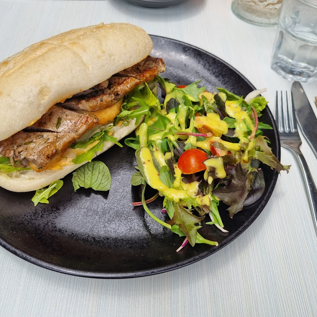 Pulp Café Steak Sandwich