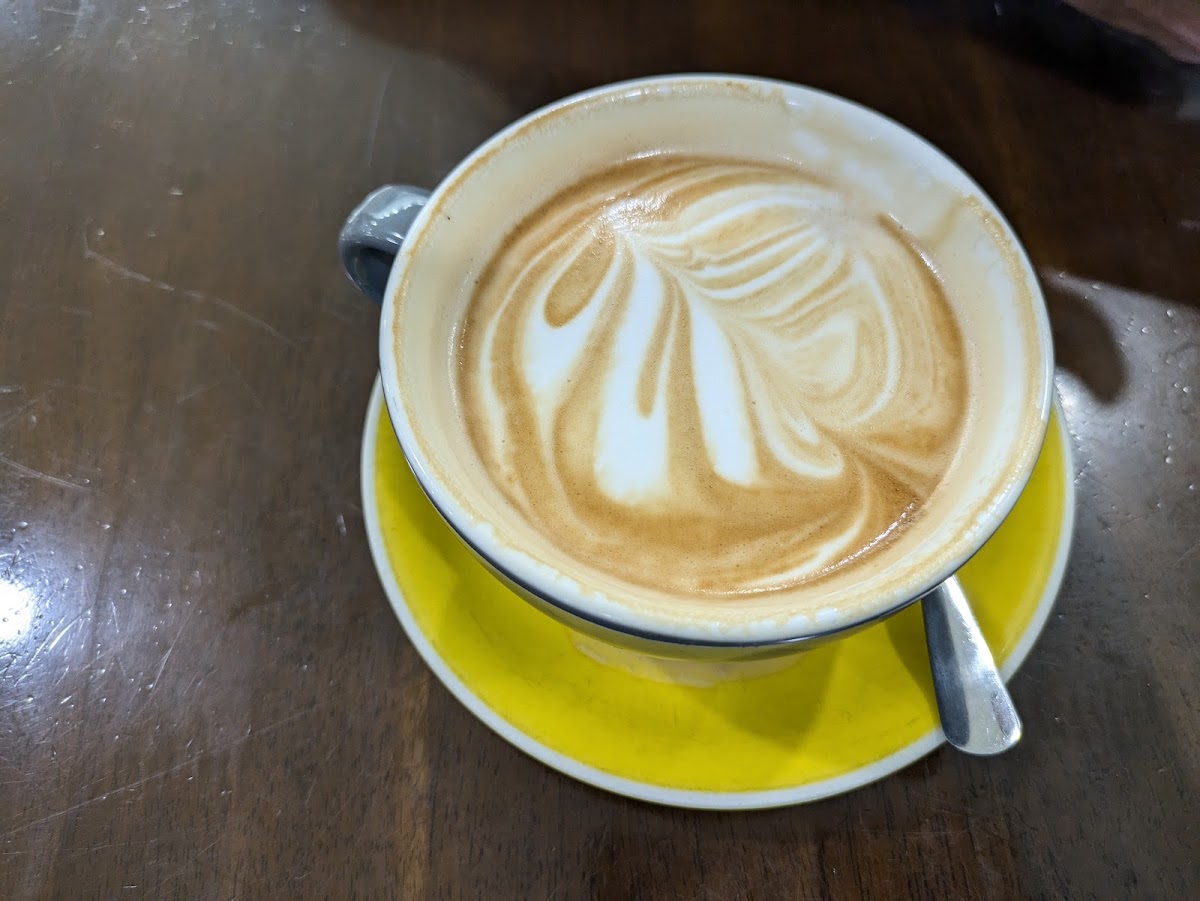 La Society Cafe. Photo 4