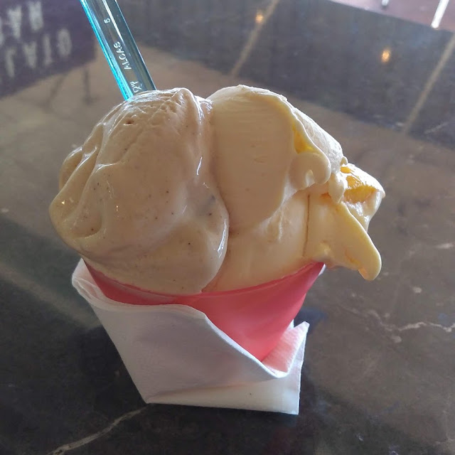 Vanilla Caramel Brownie