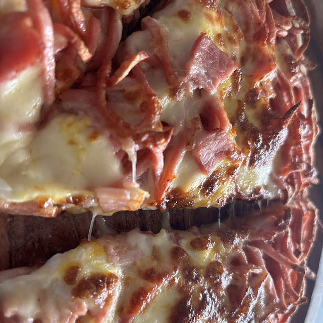 Hawaiian Pizza