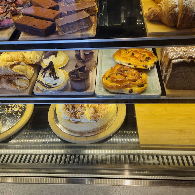Cakes