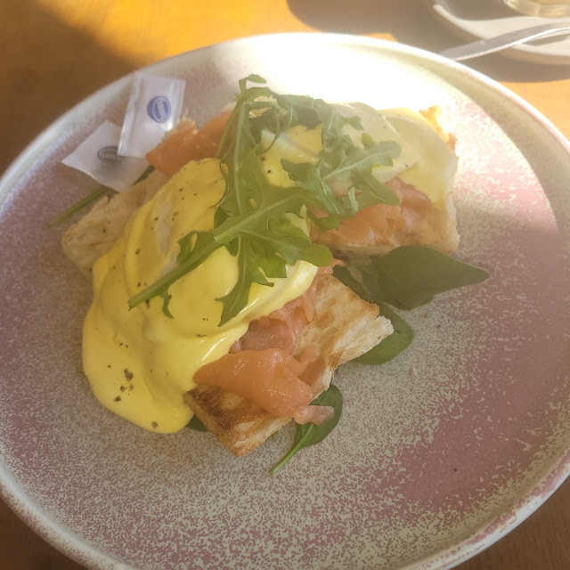 Eggs Benedict