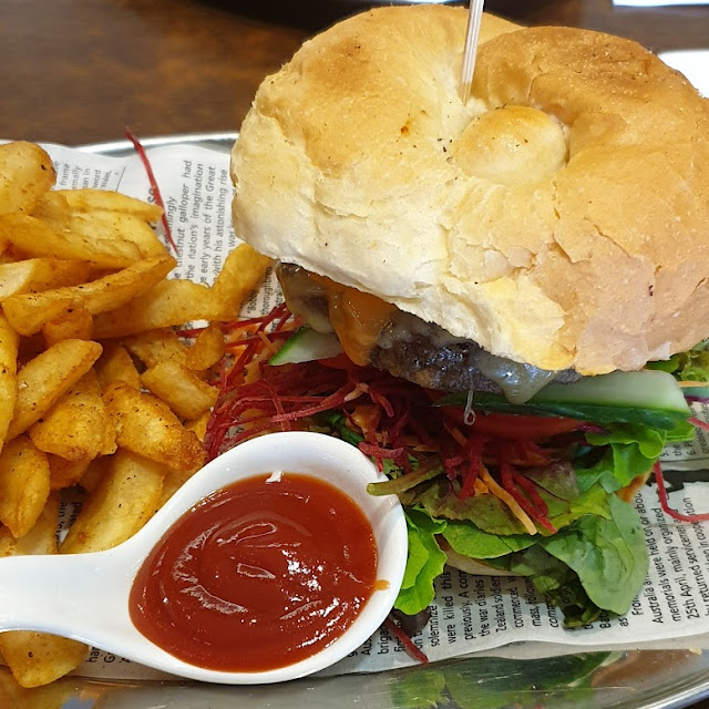 Hamburger with Fries
