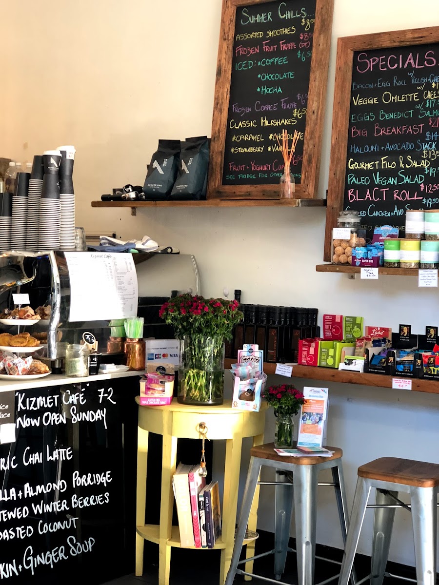 Kizmet Cafe Photo 8