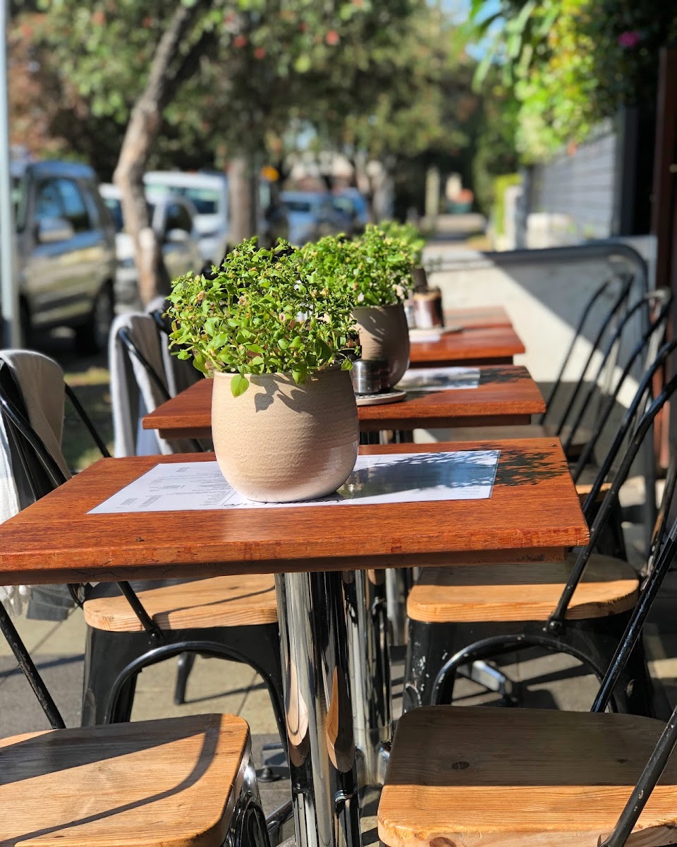 Kizmet Cafe