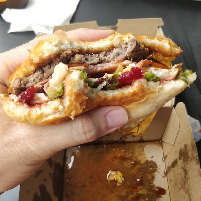 Hamburger with the Lot