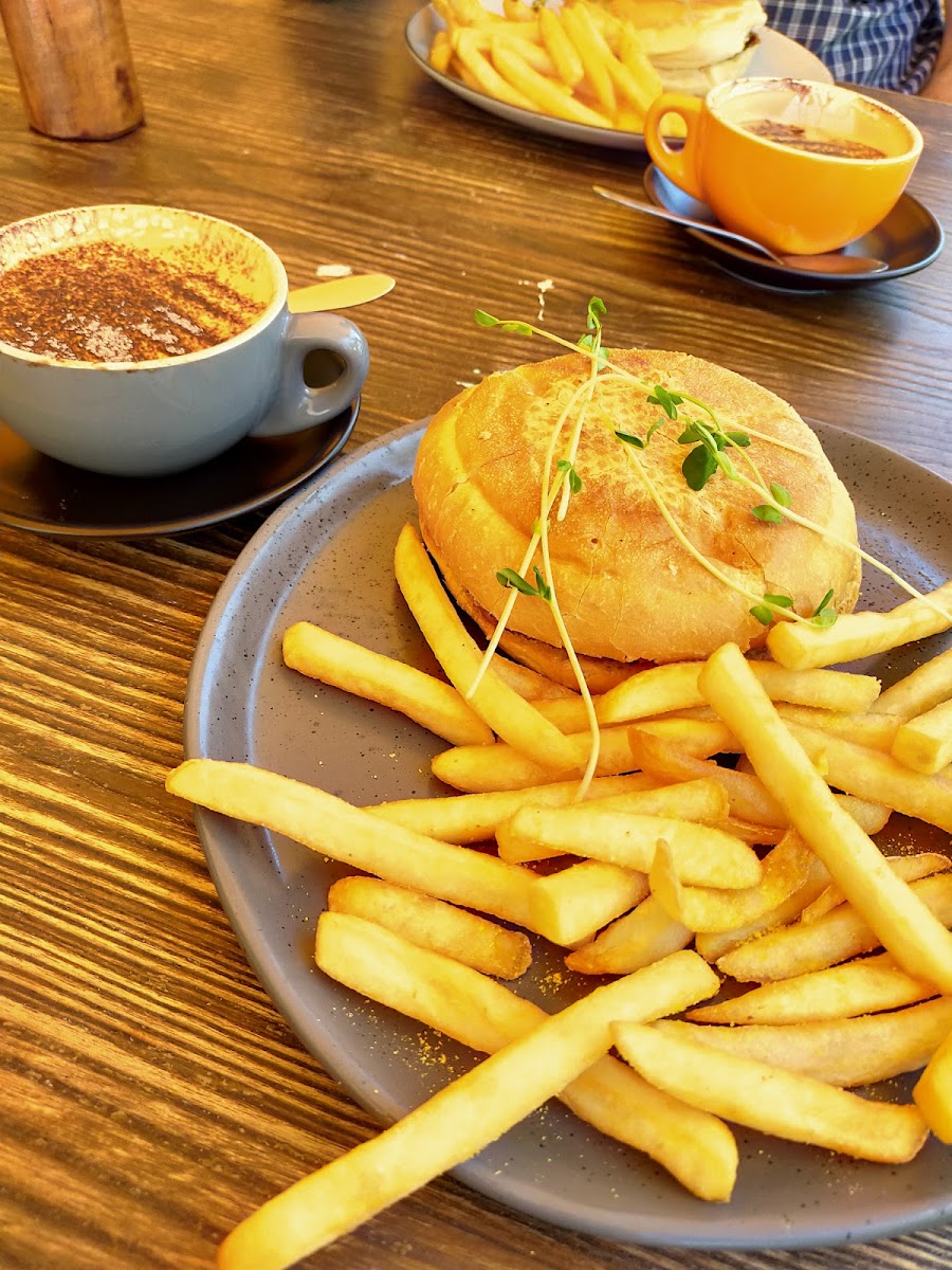 Raven Cafe & Grill Photo 5
