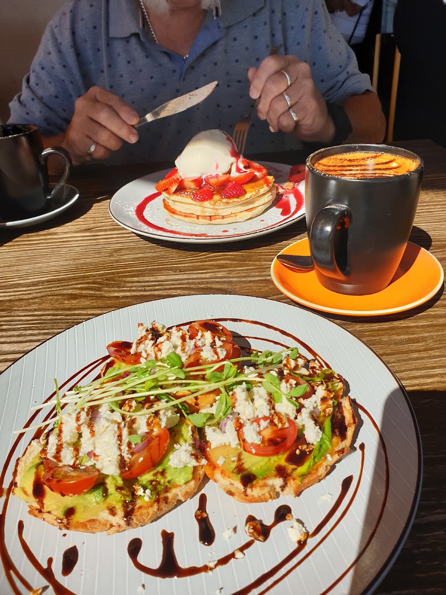 Raven Cafe & Grill Photo 6