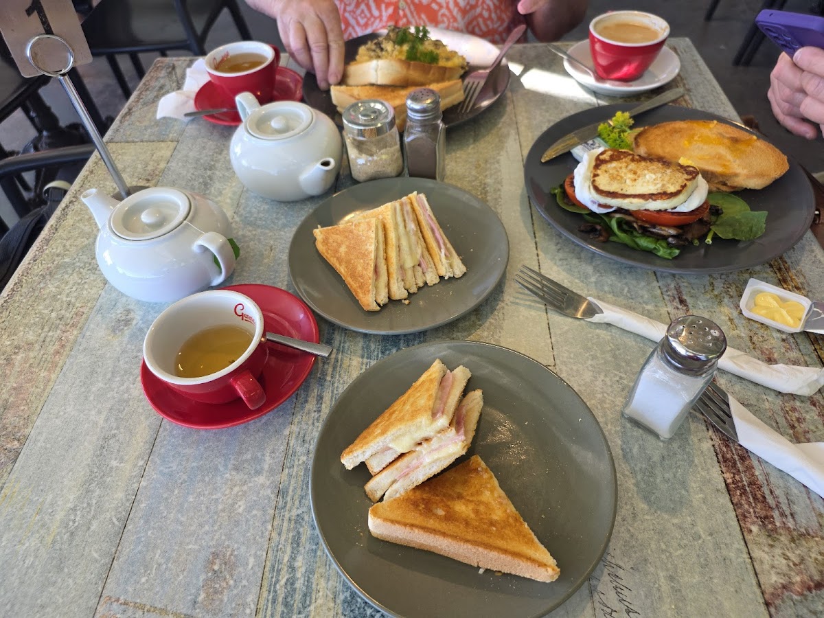 Cafe Spinnaker Park Photo 3