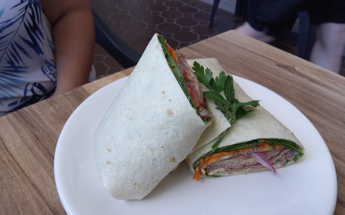 Cafe Ruze Photo 4