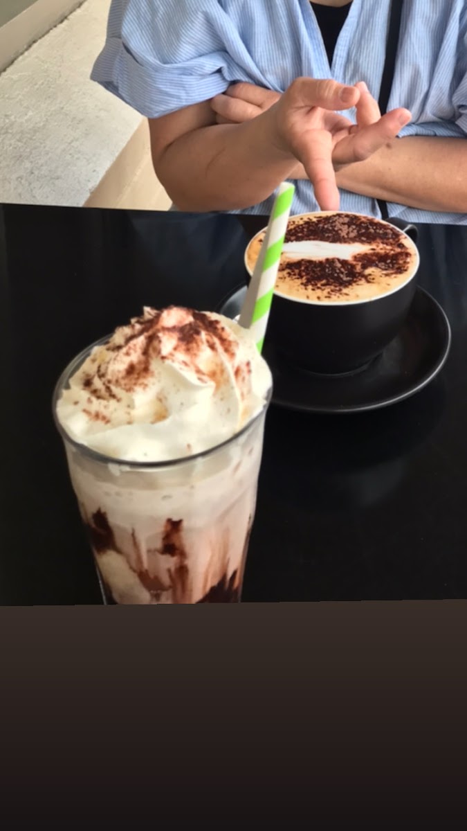 Ben's Cafe Photo 7