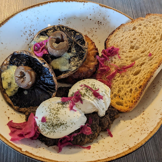 Breakfast of Champignons