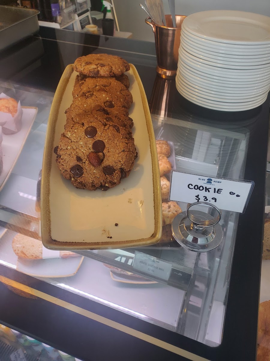 BLUE HEMP CAFE Photo 4