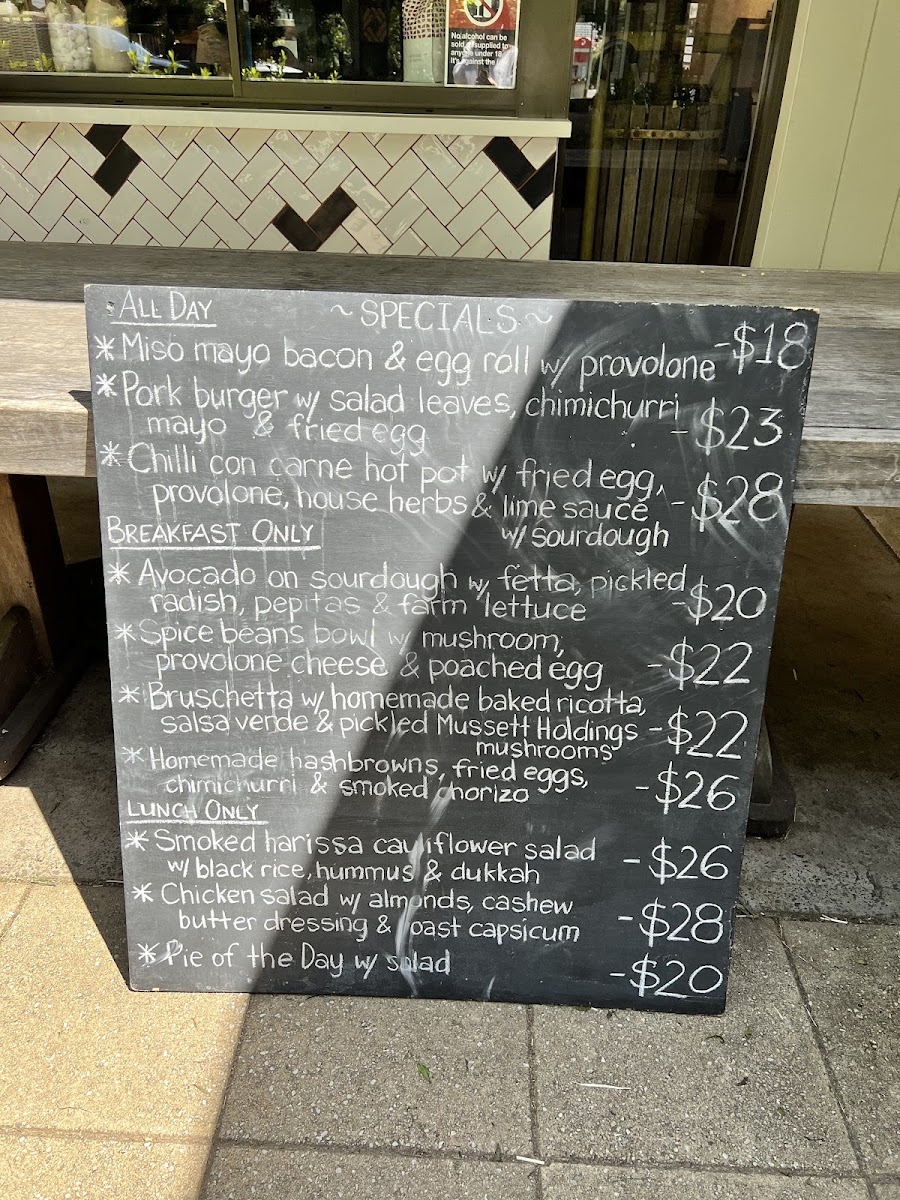Moonacres Kitchen Photo 5