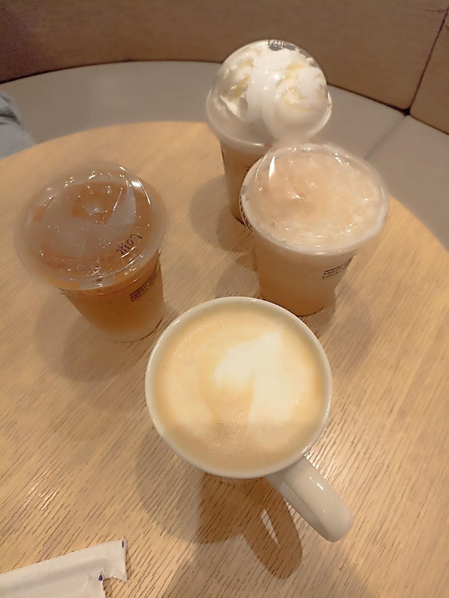 Coffee Bean & Tea Leaf Photo 2