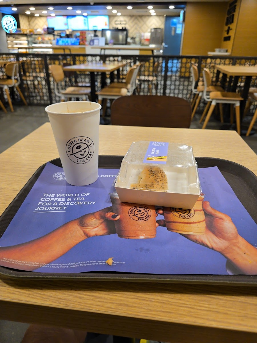 Coffee Bean & Tea Leaf Photo 3