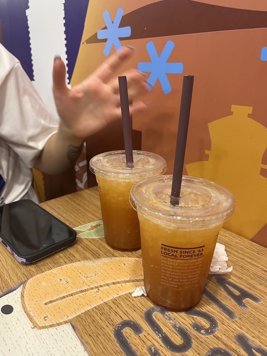 Coffee Bean & Tea Leaf Photo 5